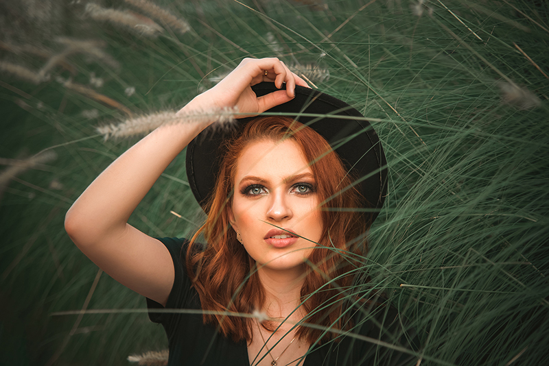 ensaio feminino no matinho