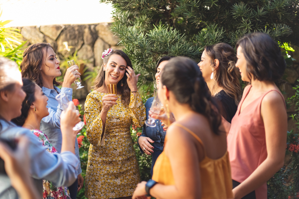 Brinde de noiva com amigas