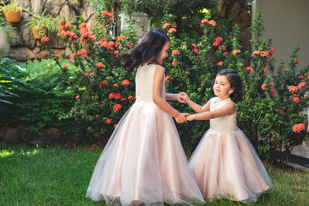 damas de honra brincando 
