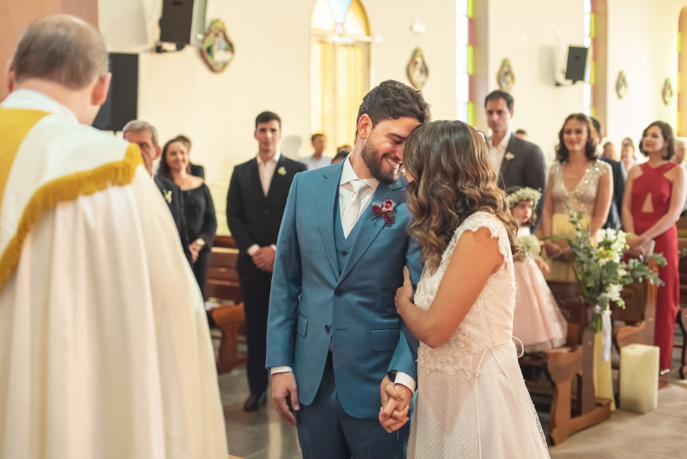 casal durante cerimonia de casamento