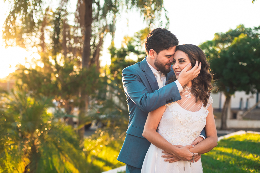 ensaio de casal após cerimônia de casamento