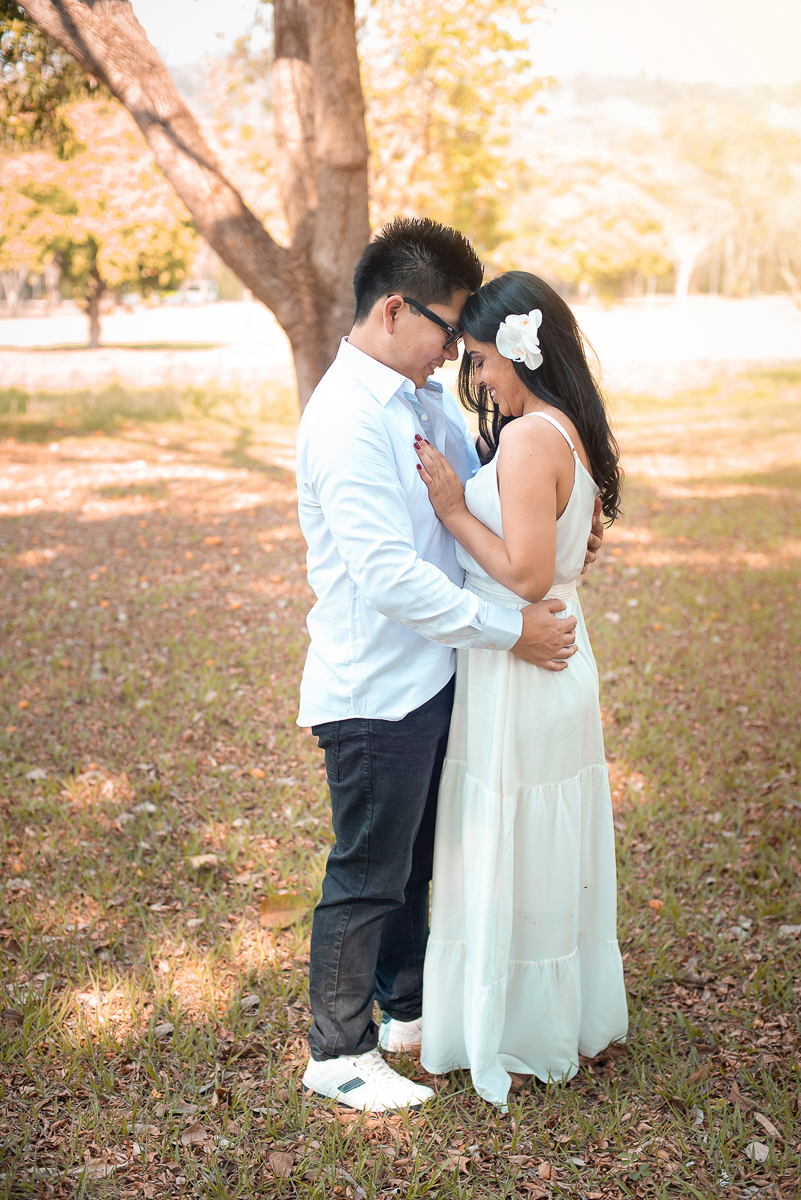 ensaio em casal pre wedding na natureza