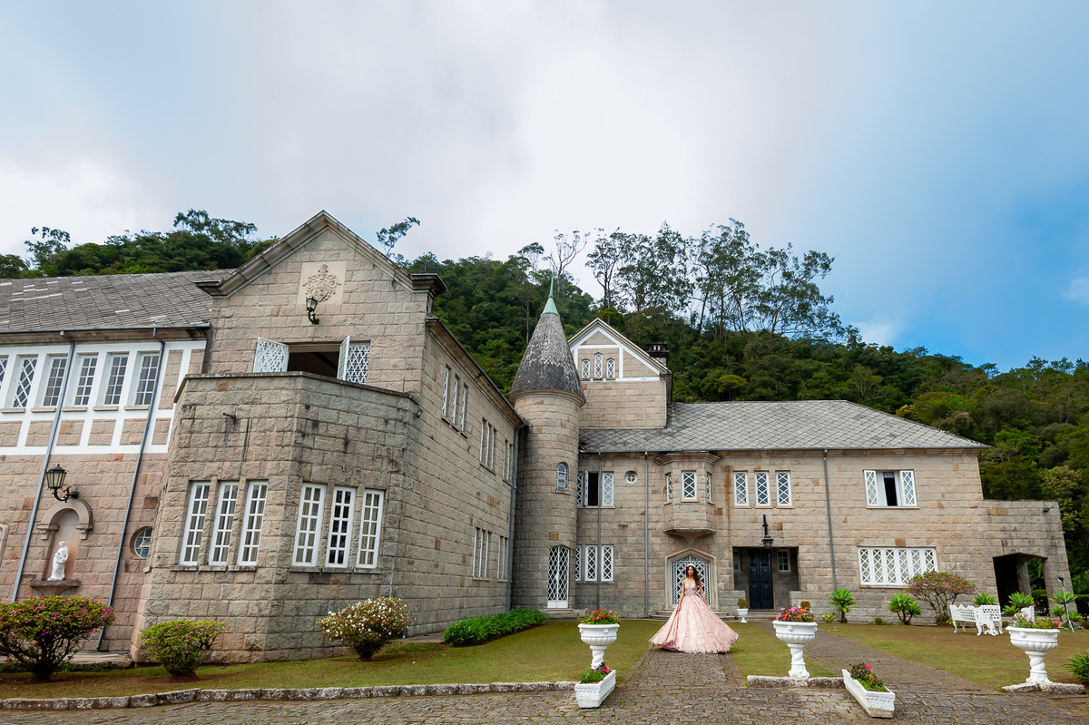 Ensaio da debutante Isabely
Local: Castelo Country Clube - Petrópolis
Fotógrafo Wallace Nunes - Rio de Janeiro Zona Oeste

Guaratiba