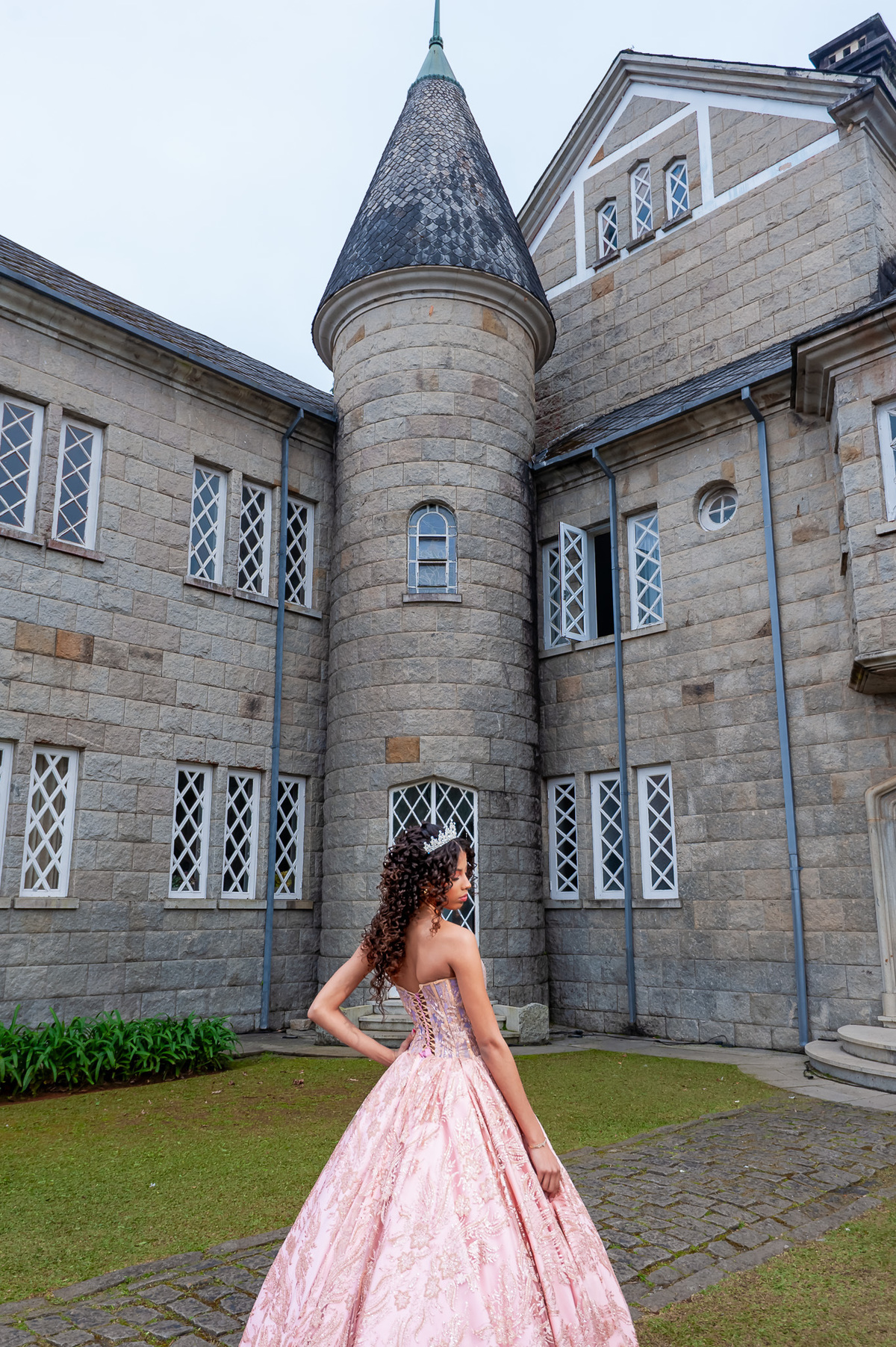 Ensaio da debutante Isabely
Local: Castelo Country Clube - Petrópolis
Fotógrafo Wallace Nunes - Rio de Janeiro Zona Oeste

Guaratiba