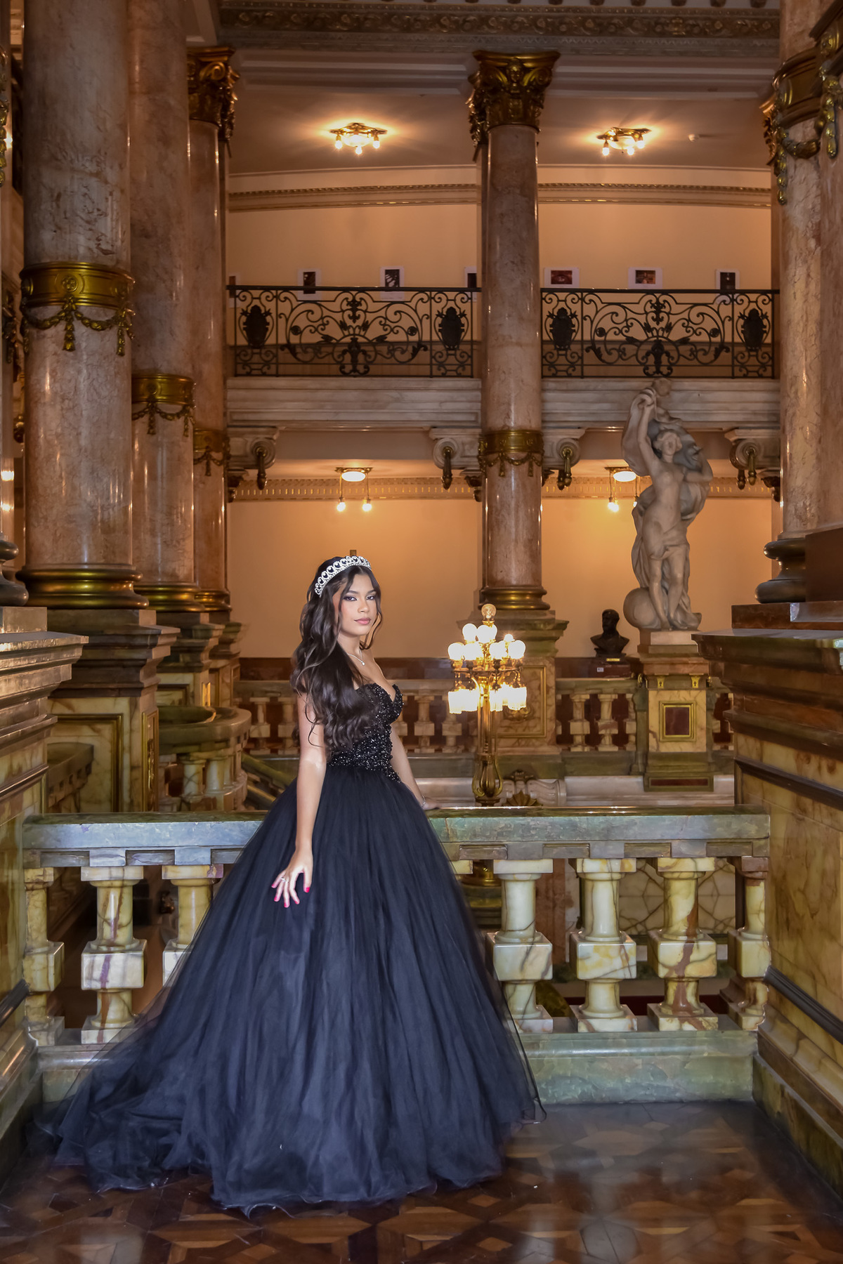 Ensaio da debutante Olívia

Local: Theatro Municipal - Rio de janeiro

Fotógrafo Wallace Nunes - Rio de Janeiro Zona Oeste

Guaratiba