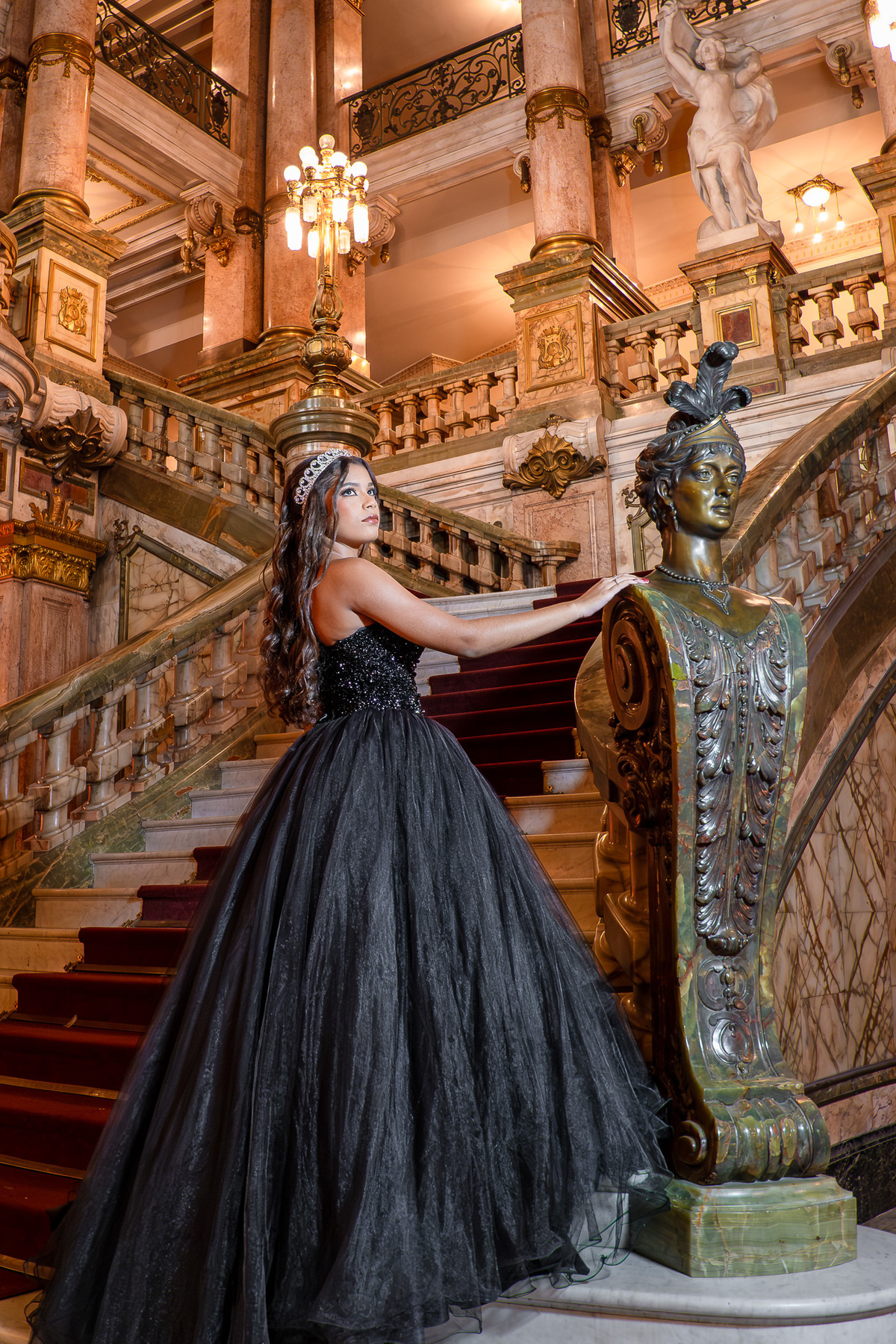 Ensaio da debutante Olívia

Local: Theatro Municipal - Rio de janeiro

Fotógrafo Wallace Nunes - Rio de Janeiro Zona Oeste

Guaratiba