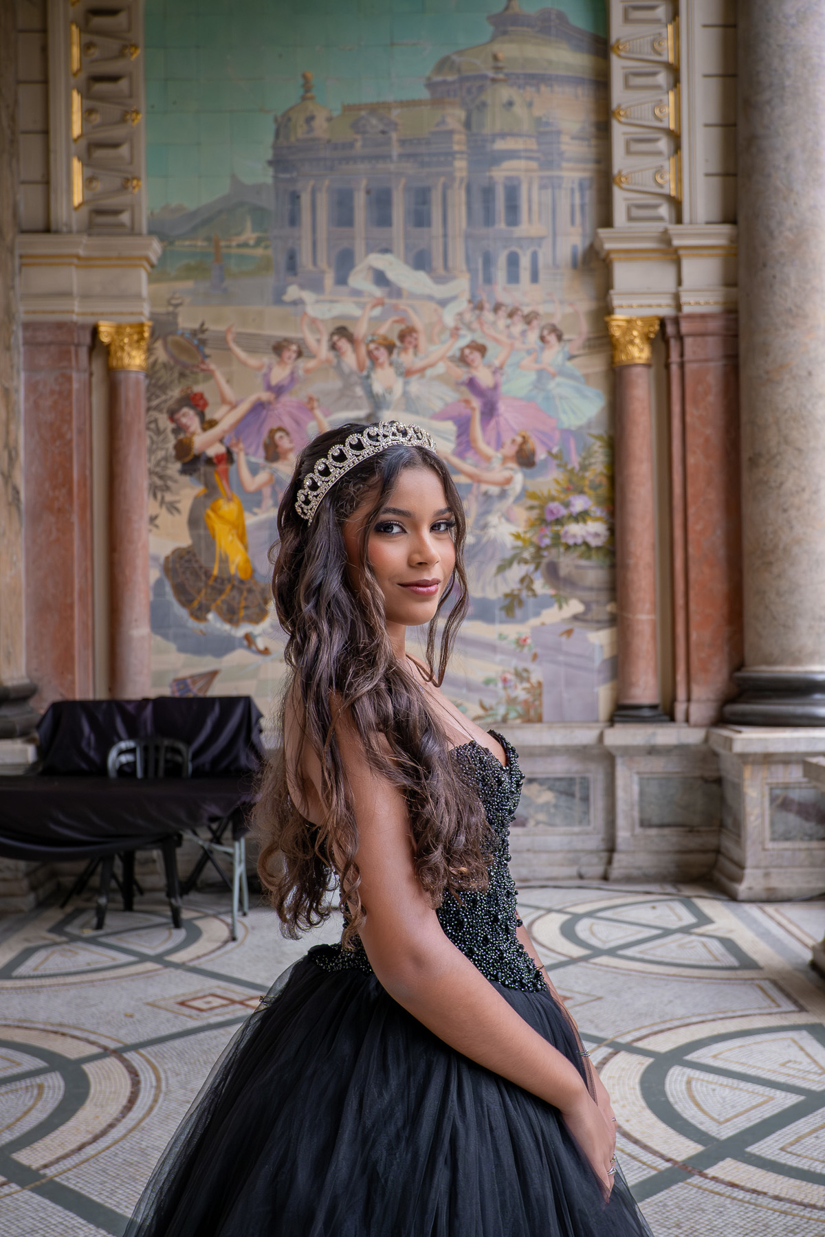 Ensaio da debutante Olívia

Local: Theatro Municipal - Rio de janeiro

Fotógrafo Wallace Nunes - Rio de Janeiro Zona Oeste

Guaratiba