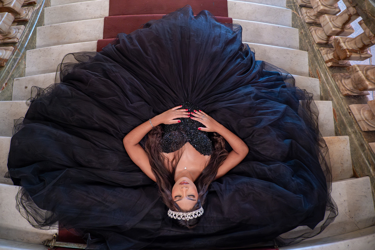 Ensaio da debutante Olívia

Local: Theatro Municipal - Rio de janeiro

Fotógrafo Wallace Nunes - Rio de Janeiro Zona Oeste

Guaratiba