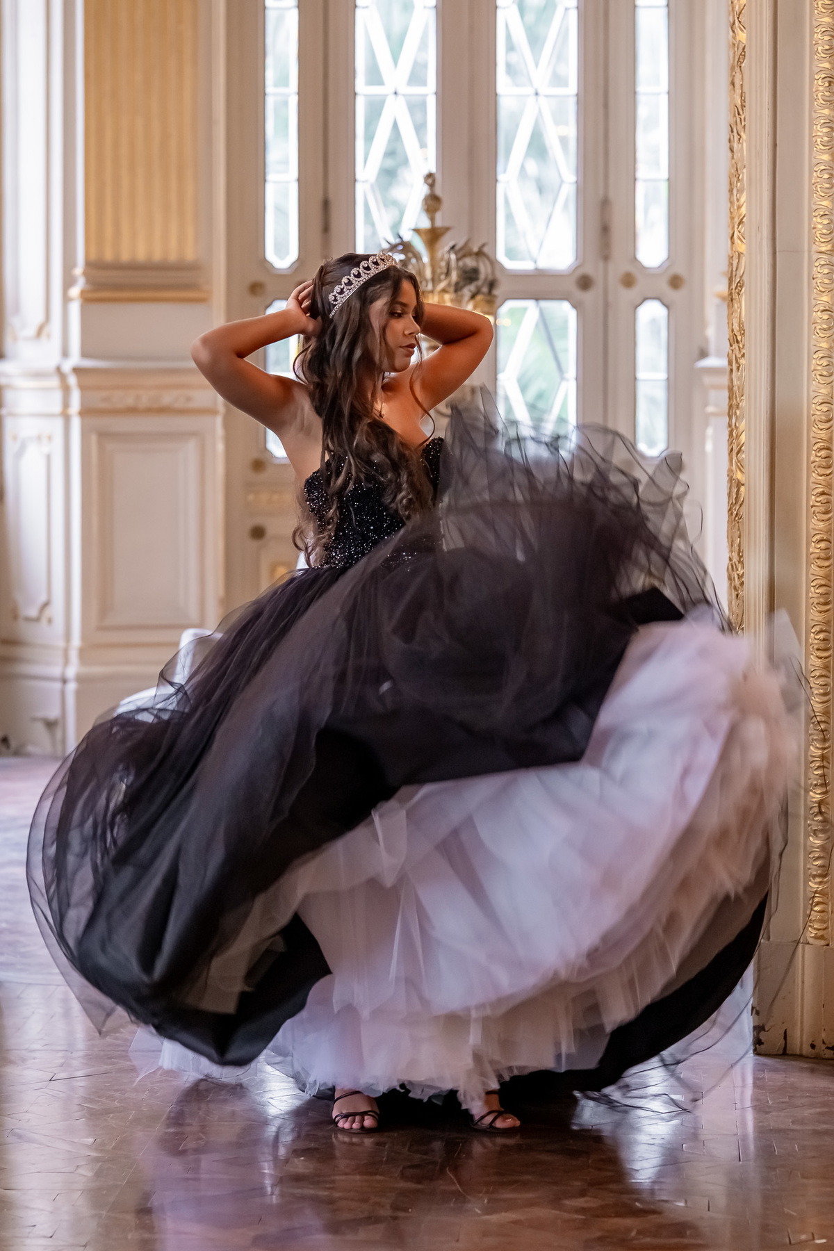 Ensaio da debutante Olívia

Local: Theatro Municipal - Rio de janeiro

Fotógrafo Wallace Nunes - Rio de Janeiro Zona Oeste

Guaratiba