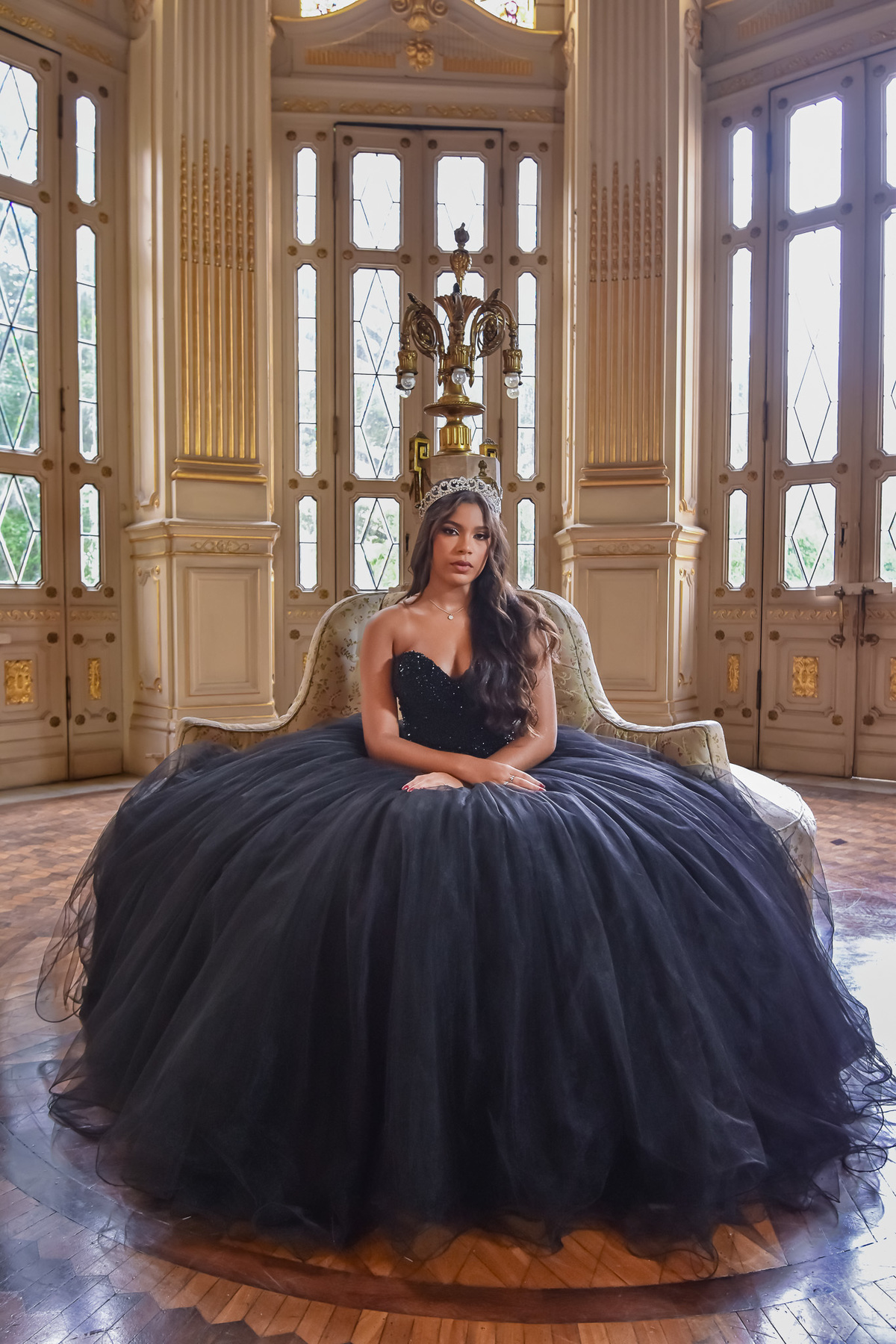 Ensaio da debutante Olívia

Local: Theatro Municipal - Rio de janeiro

Fotógrafo Wallace Nunes - Rio de Janeiro Zona Oeste

Guaratiba