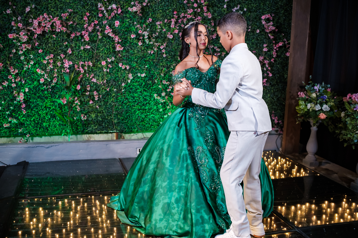 Fotografia festa debutante Lunah
Princesa Tiana
Local: Viena Casa de festas - Meier - RJ
Fotógrafo Wallace Nunes - Rio de Janeiro Zona Oeste
Guaratiba