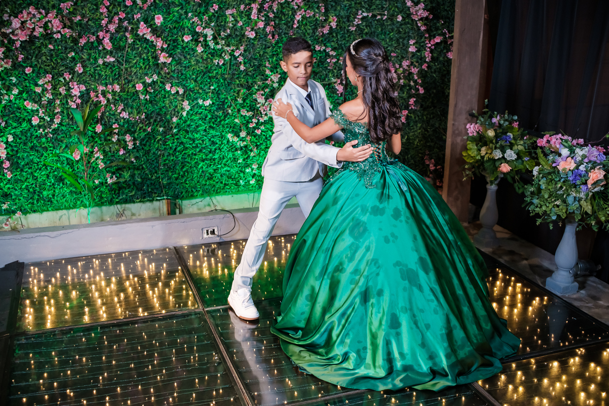 Fotografia festa debutante Lunah
Princesa Tiana
Local: Viena Casa de festas - Meier - RJ
Fotógrafo Wallace Nunes - Rio de Janeiro Zona Oeste
Guaratiba