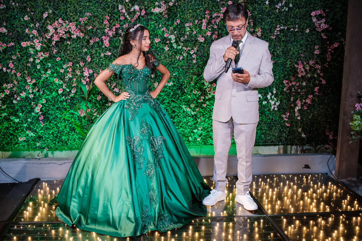 Fotografia festa debutante Lunah
Princesa Tiana
Local: Viena Casa de festas - Meier - RJ
Fotógrafo Wallace Nunes - Rio de Janeiro Zona Oeste
Guaratiba