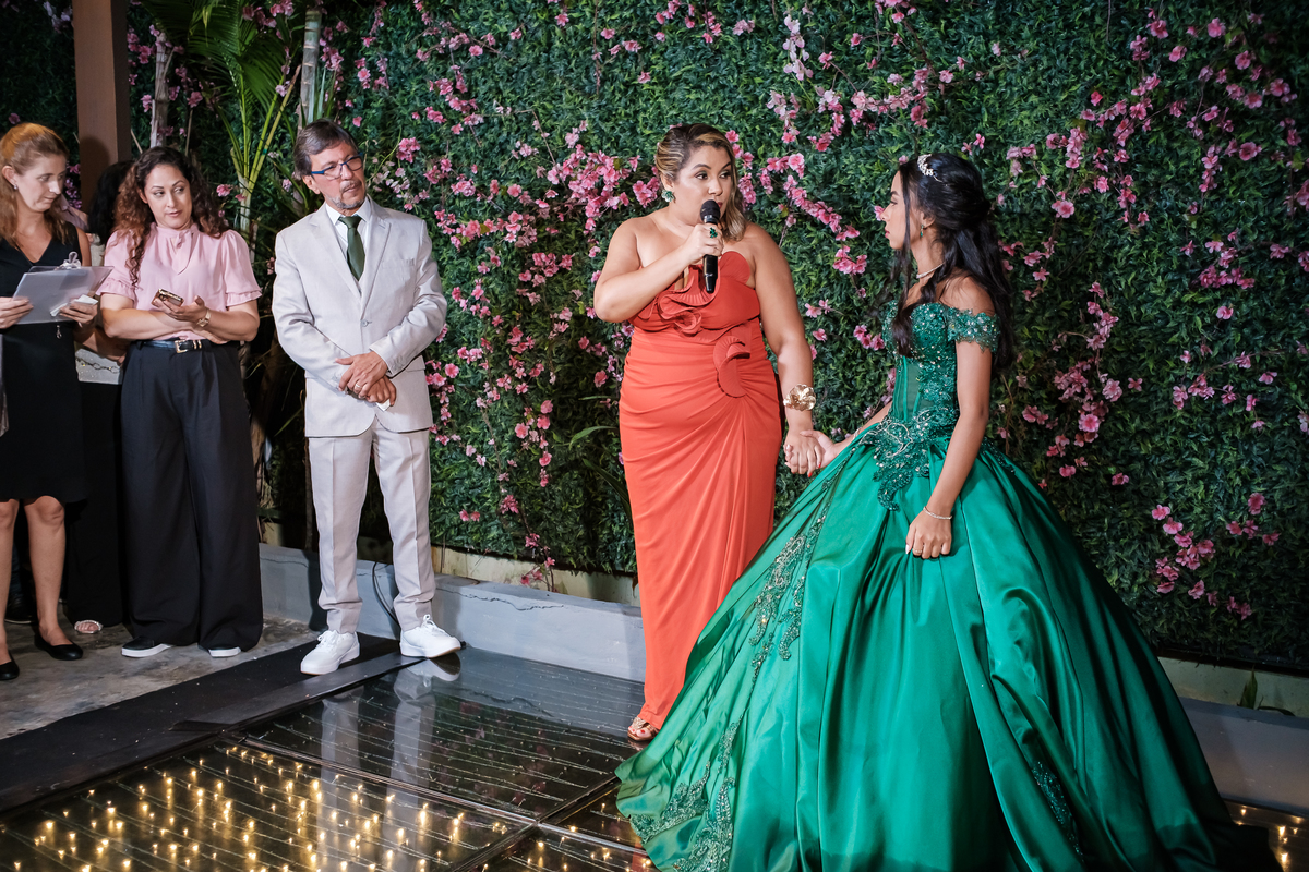 Fotografia festa debutante Lunah
Princesa Tiana
Local: Viena Casa de festas - Meier - RJ
Fotógrafo Wallace Nunes - Rio de Janeiro Zona Oeste
Guaratiba