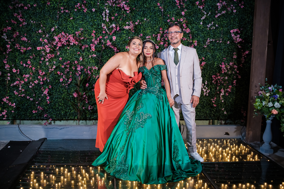 Fotografia festa debutante Lunah
Princesa Tiana
Local: Viena Casa de festas - Meier - RJ
Fotógrafo Wallace Nunes - Rio de Janeiro Zona Oeste
Guaratiba