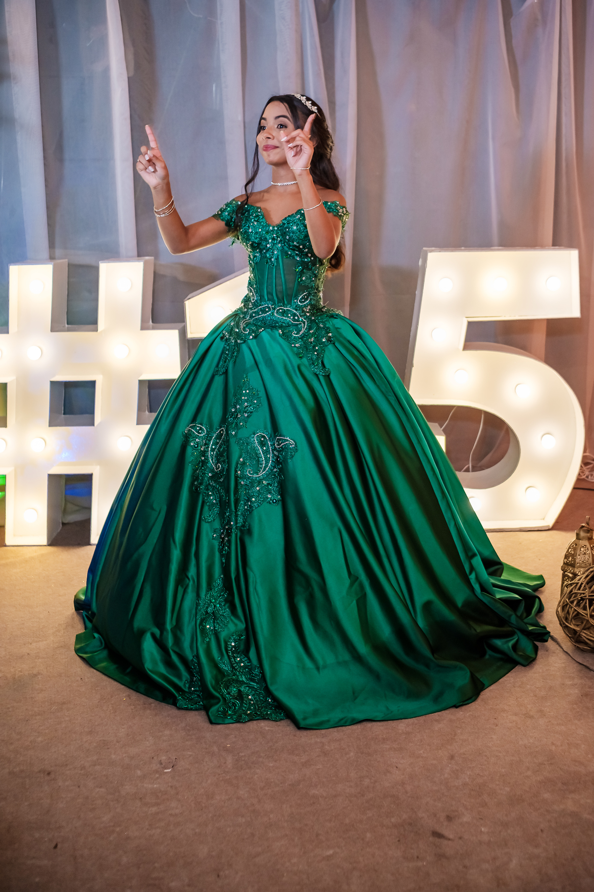 Fotografia festa debutante Lunah
Princesa Tiana
Local: Viena Casa de festas - Meier - RJ
Fotógrafo Wallace Nunes - Rio de Janeiro Zona Oeste
Guaratiba