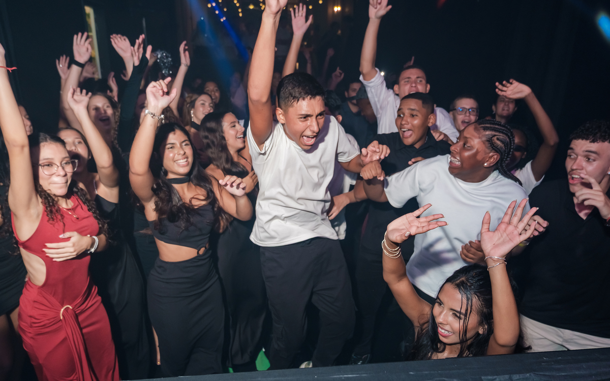 Fotografia festa debutante Lunah
Princesa Tiana
Local: Viena Casa de festas - Meier - RJ
Fotógrafo Wallace Nunes - Rio de Janeiro Zona Oeste
Guaratiba