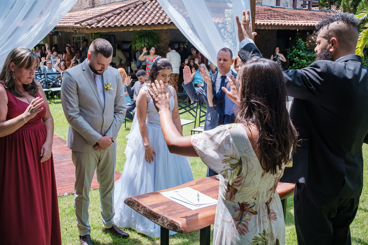 Um pouco desse momento que vai ficar para sempre em nossas memórias!
Local: Casa das Pedras - Ilha de Guaratiba RJ

Gostou? Confira outros trabalhos neste clicando aqui!

Fotógrafo Wallace Nunes - Rio de Janeiro Zona Oeste
Guaratiba