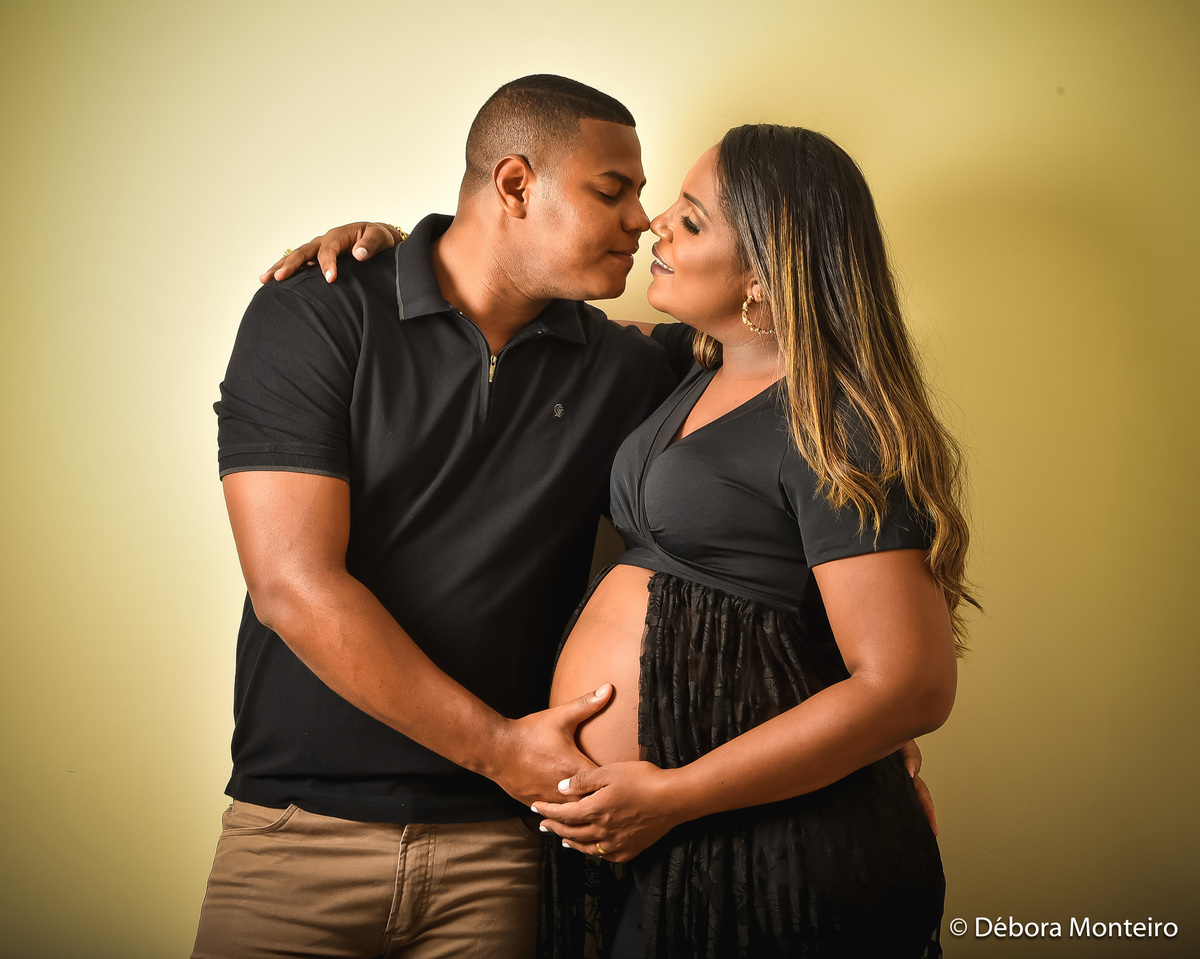 Ensaio de gestante em casa