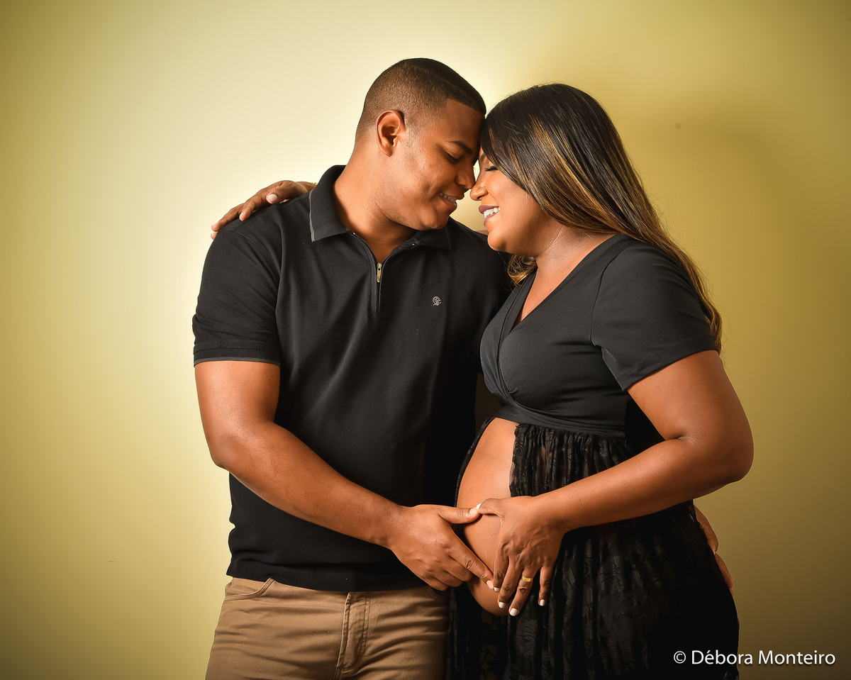 Ensaio de gestante em casa