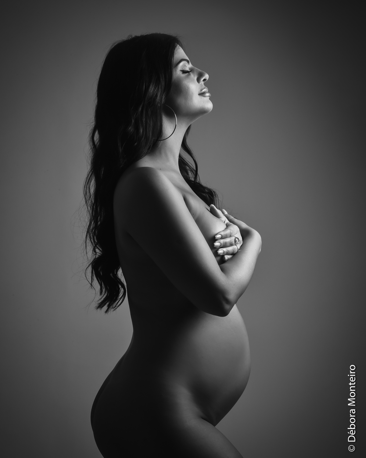 Ensaio de gestante semi-nu