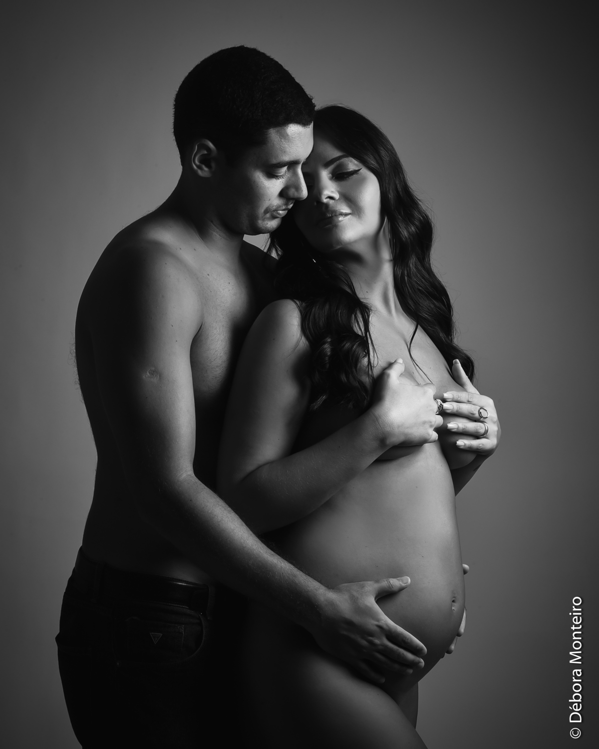 Ensaio de gestante semi-nu