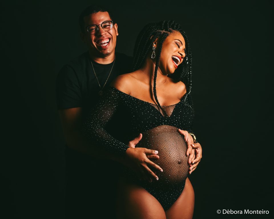 Ensaio de gestante em estúdio