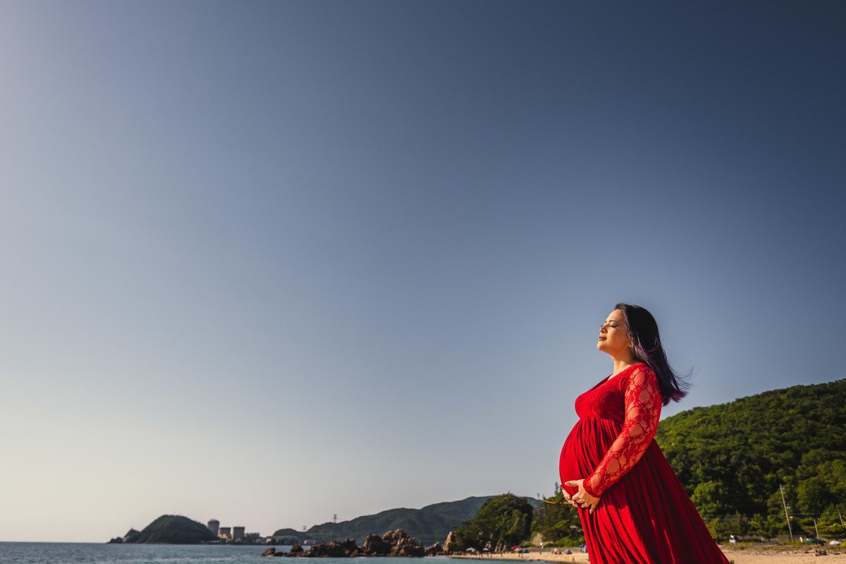 ensaio de gestante no Japao, ensaio de gestante na praia no japao, fotografo de gestante no japao, fotografo familiar no japao, ensaio fotografico no japao