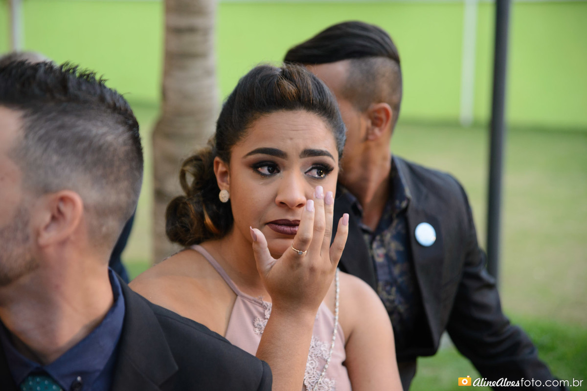 noivos emocionados