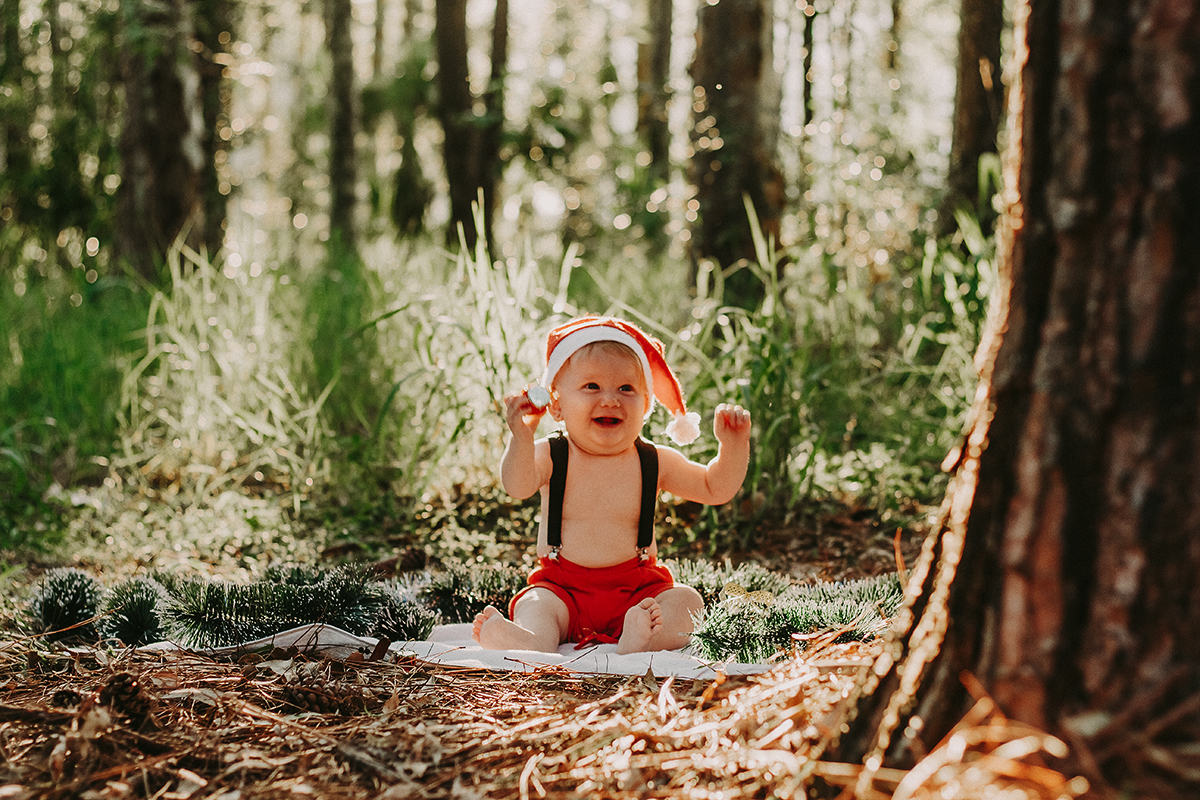 Bebê rindo em ensaio fotográfico