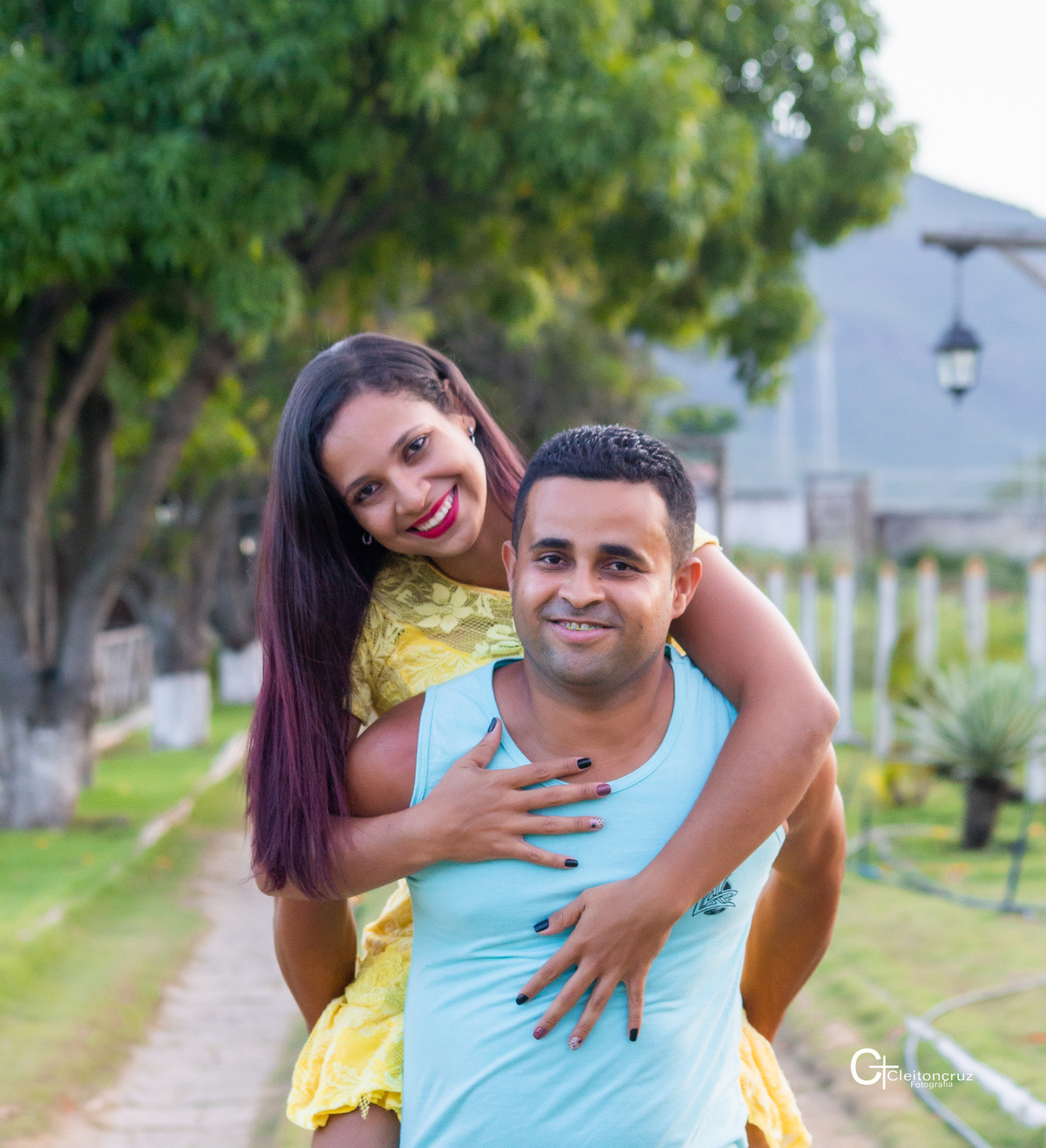 Ensaio de casa que aconteceu no sitio Santa Felicidade momentos românticos , aqui o amor prevalece 