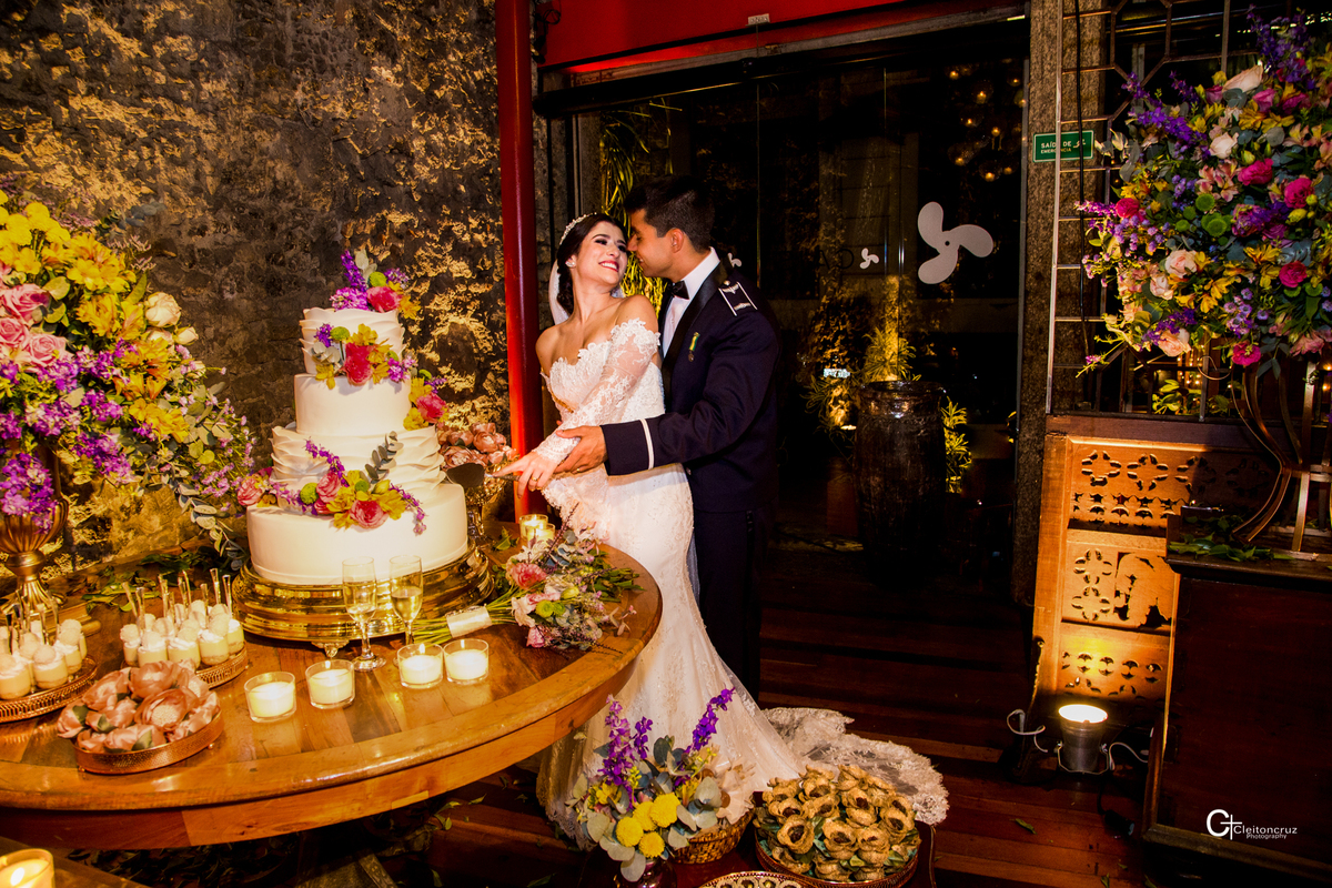 casamento fotos na mesa do bolo