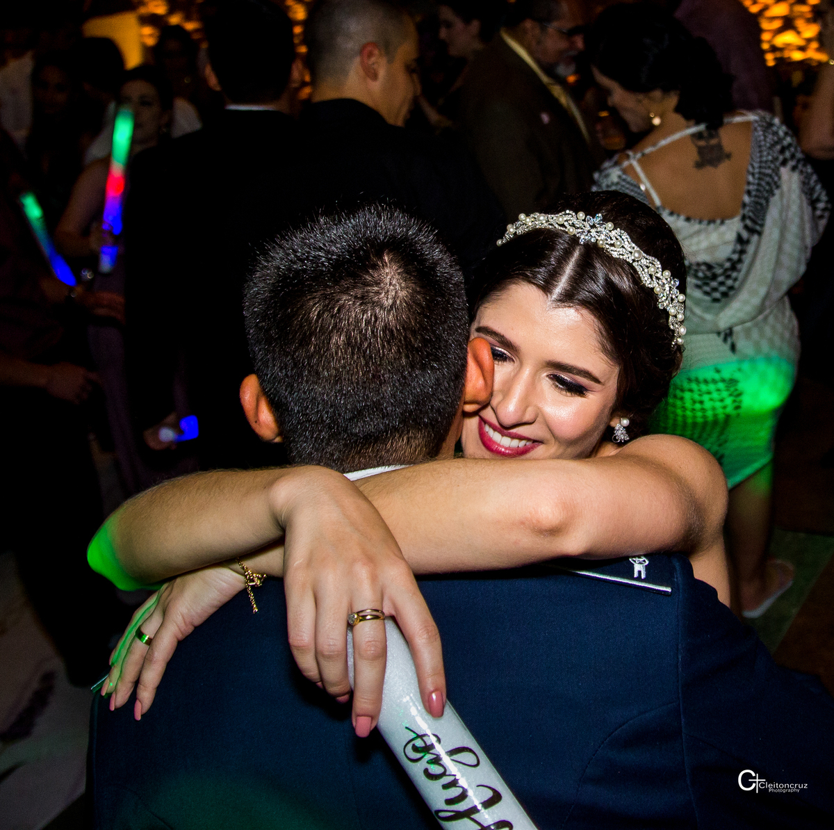 casamento noivos dançando 