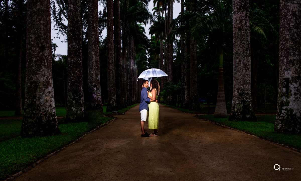 Pre wedding Jardim Botânico 
cena romântica  