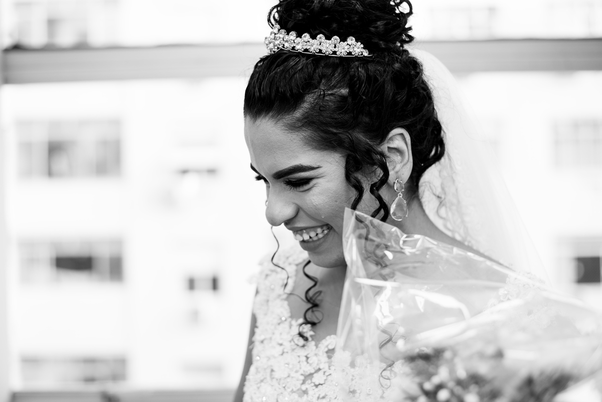 Emoção da noiva ao receber o Pai