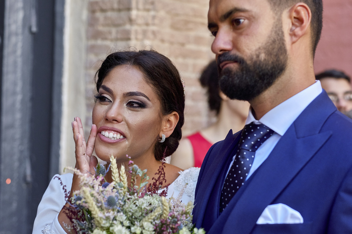 Lagrimas de amor en tu boda fotografía realizada por los mejores fotógrafos de Sevilla - Parejo Photos