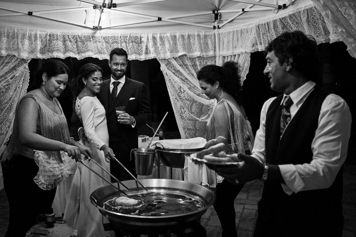 Buñuelos en la hacienda los parrales fotografía realizada por los mejores fotógrafos de Sevilla - Parejo Photos