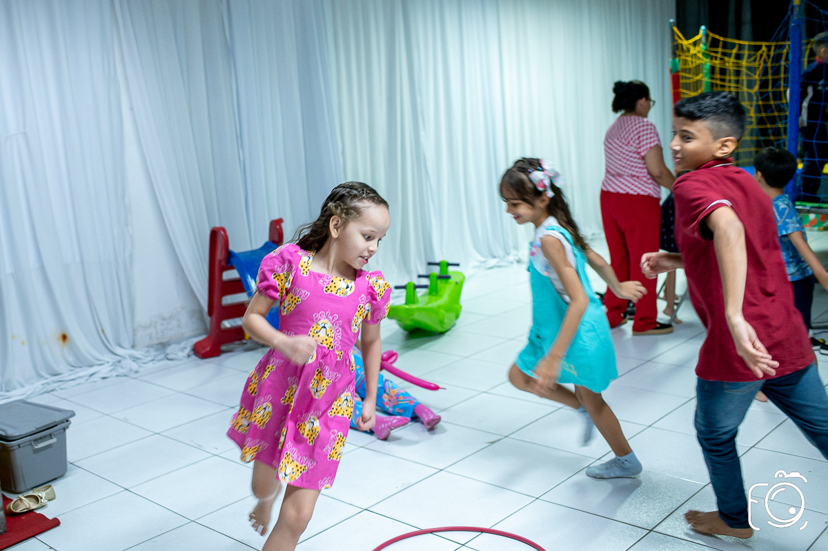 crianças brincando Botucatu