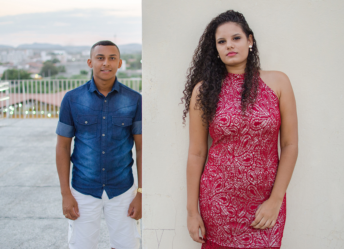 noivo e noiva no dia do ensaio do pré casamento 