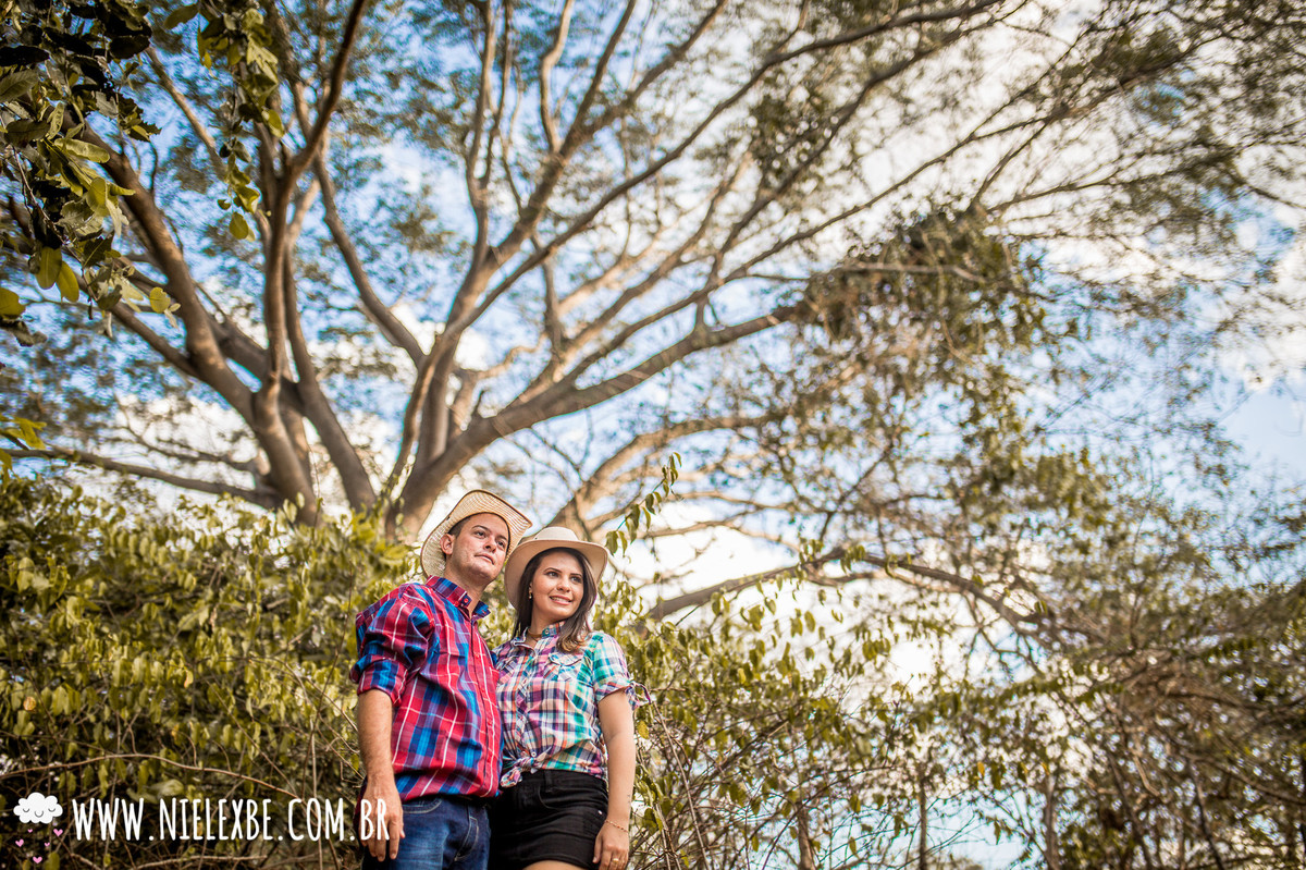 Fotografia de Casal Poses Varjota Ceará NieleXBe Fotografia de Família interior do Ceará Sertão