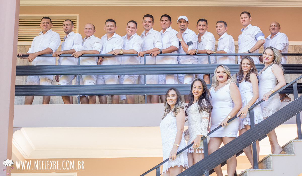 Fotografia de Formatura NieleXBe - Poses de fotos para grupo de Formatura - Alunos de contabilidade - Varjota Ceará Fotografia em Ubajara Pousada da Neblina