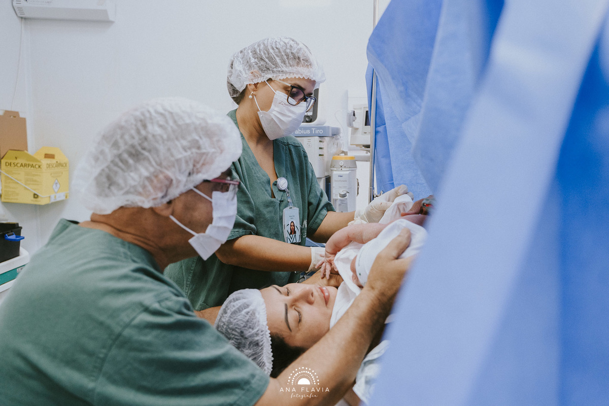 Fotografia de parto Cesária, Filme de parto, nascimento, humanização, vídeo de cesaria, cesariana humanizada, foto de parto Cesaria, parto humanizado, grande vitória, Vitoria Apart Hospital, parto Cesária, Meridional vitoria
