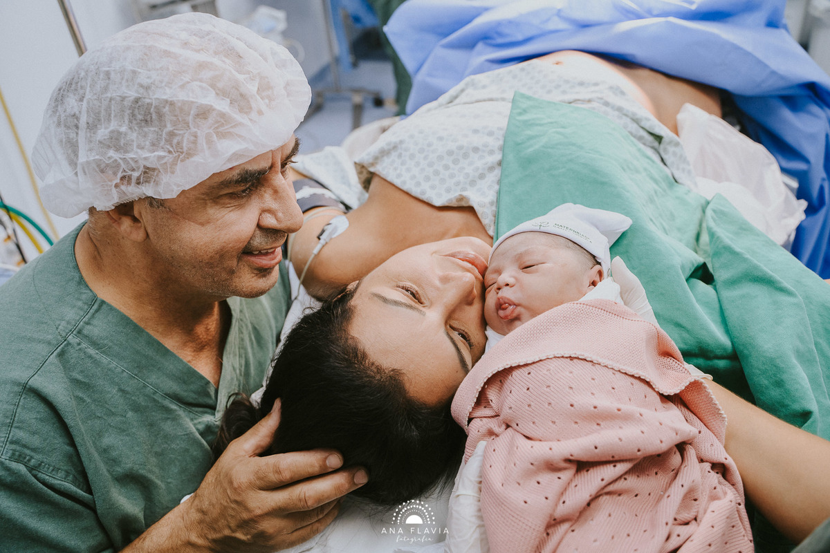 Fotografia de parto Cesária, Filme de parto, nascimento, humanização, vídeo de cesaria, cesariana humanizada, foto de parto Cesaria, parto humanizado, grande vitória, Vitoria Apart Hospital, parto Cesária, Meridional vitoria
