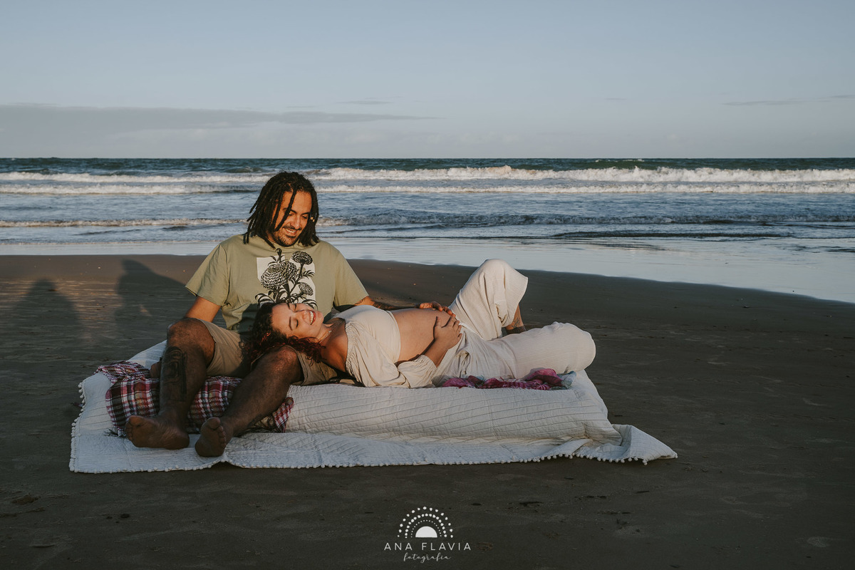 book gestante, gestante, gravida, gravidez, maternidade, ensaio gestante,  vila velha, vitoria,  parto, bebê, Ponta de Fruta, ensaio no final de tarde, ensaio com vento, ensaio gestante na praia, ensaio gestante, praia deserta, Mar
