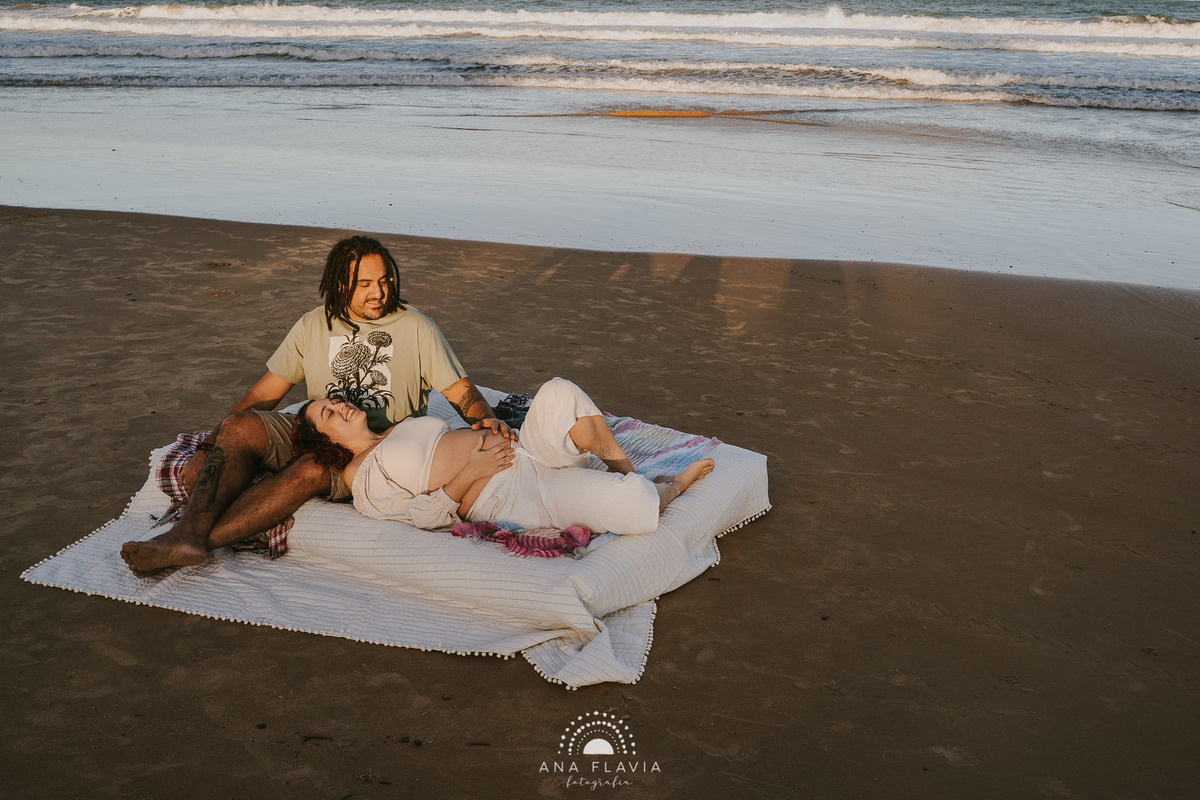 book gestante, gestante, gravida, gravidez, maternidade, ensaio gestante,  vila velha, vitoria,  parto, bebê, Ponta de Fruta, ensaio no final de tarde, ensaio com vento, ensaio gestante na praia, ensaio gestante, praia deserta, Mar
