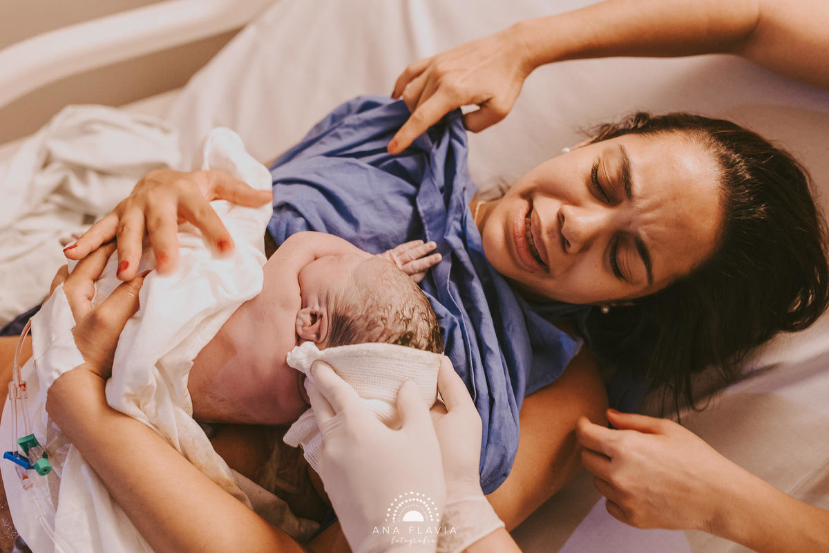 Filmes de parto, filmes de nascimento, nascimento, humanização, parto normal, cesariana humanizada, doula, parto, foto de parto, fotografia de parto no es, parto humanizado, grande vitória, maternidade Unimed vitoria, Parto Empelicado