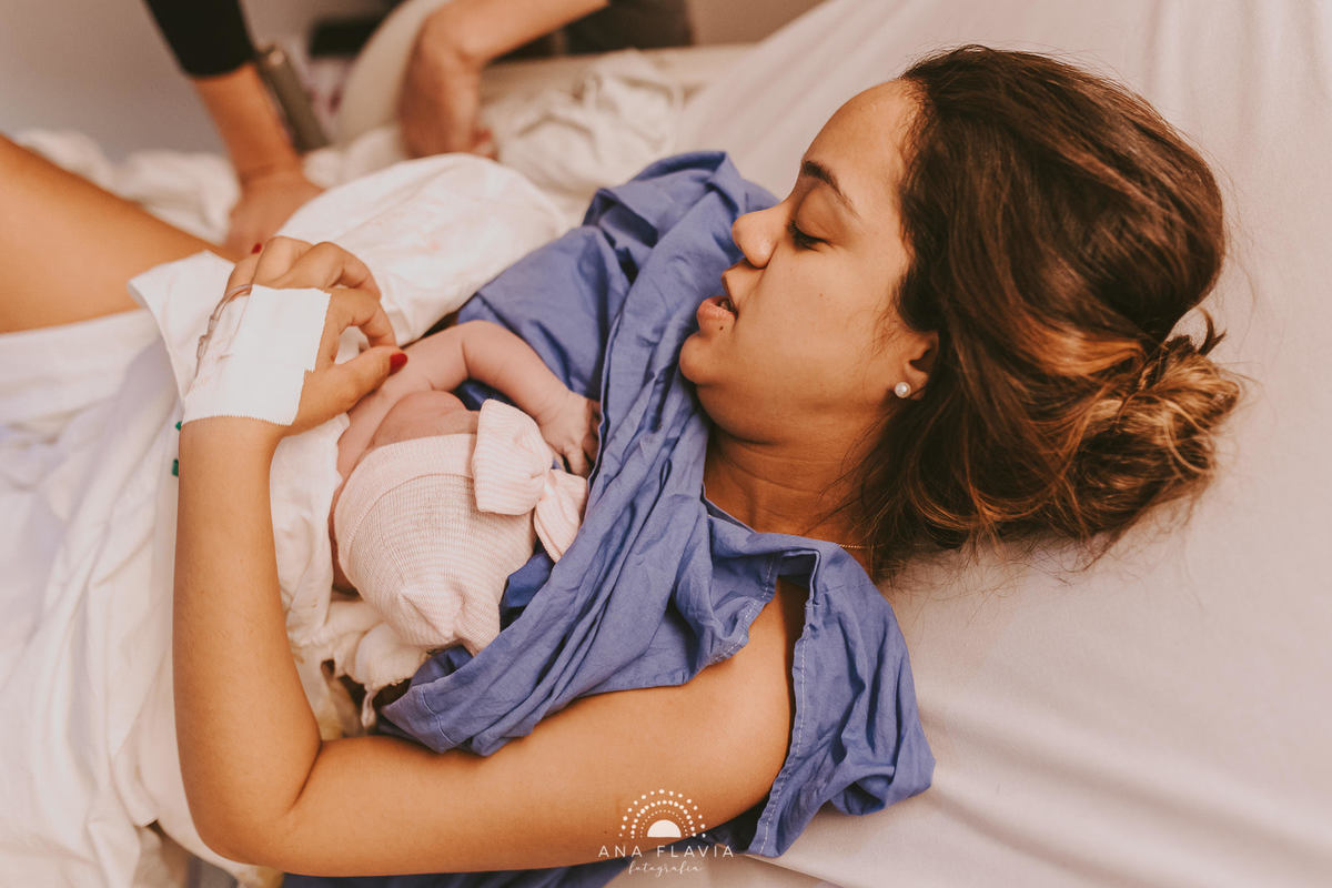 Filmes de parto, filmes de nascimento, nascimento, humanização, parto normal, cesariana humanizada, doula, parto, foto de parto, fotografia de parto no es, parto humanizado, grande vitória, maternidade Unimed vitoria, Parto Empelicado