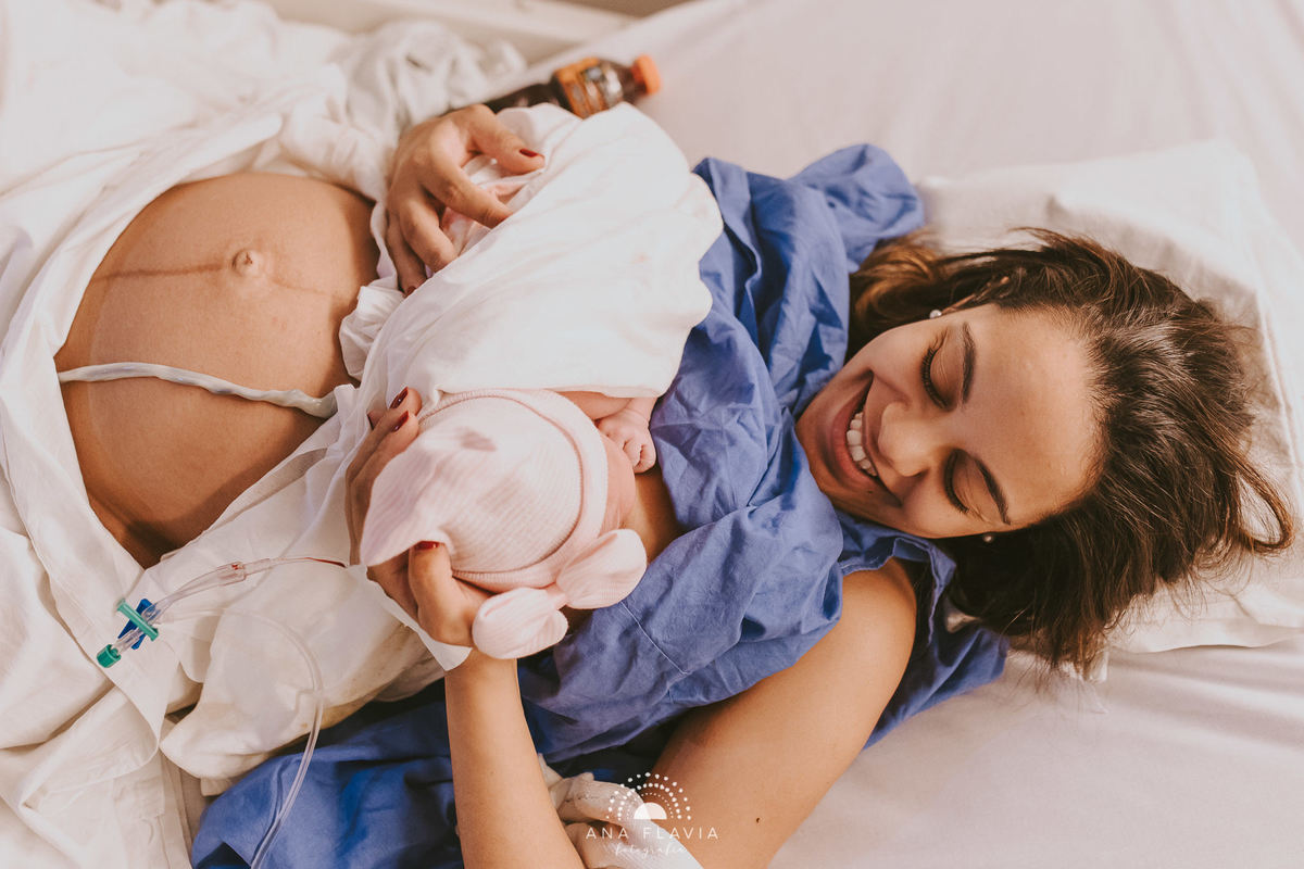 Filmes de parto, filmes de nascimento, nascimento, humanização, parto normal, cesariana humanizada, doula, parto, foto de parto, fotografia de parto no es, parto humanizado, grande vitória, maternidade Unimed vitoria, Parto Empelicado