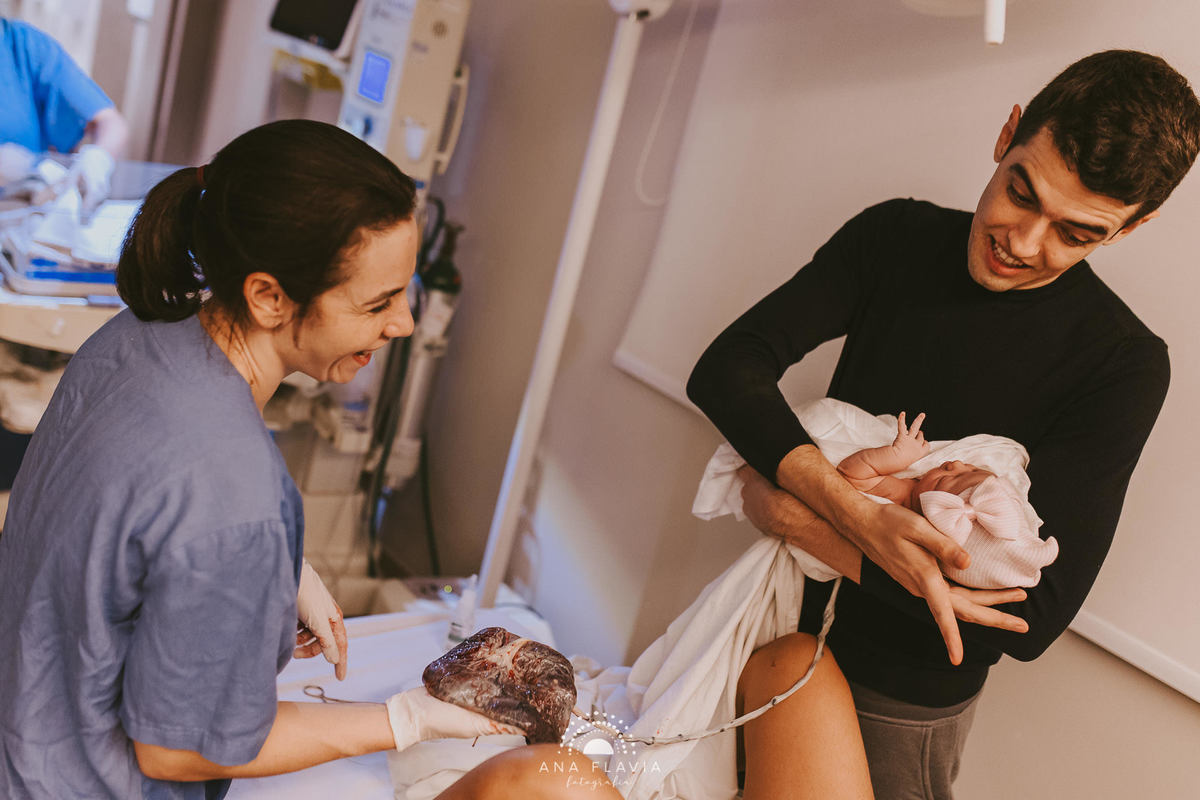 Filmes de parto, filmes de nascimento, nascimento, humanização, parto normal, cesariana humanizada, doula, parto, foto de parto, fotografia de parto no es, parto humanizado, grande vitória, maternidade Unimed vitoria, Parto Empelicado