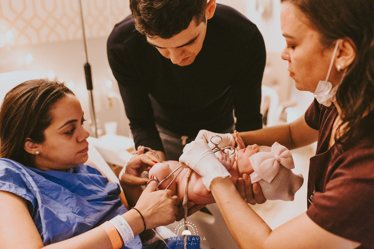 Filmes de parto, filmes de nascimento, nascimento, humanização, parto normal, cesariana humanizada, doula, parto, foto de parto, fotografia de parto no es, parto humanizado, grande vitória, maternidade Unimed vitoria, Parto Empelicado